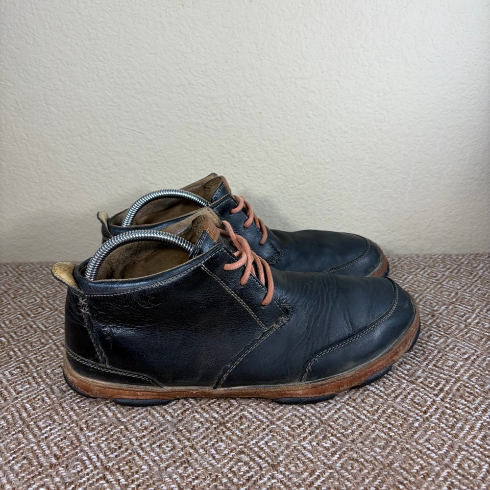 OluKai Kamuela Chukka Boots Mens Sz 10.5 Black Leather Casual Ankle Boho Grunge